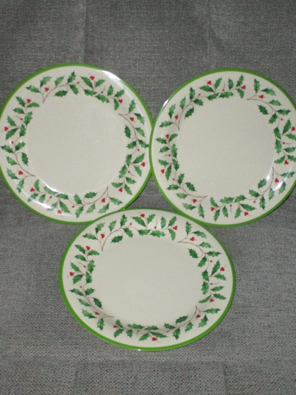 3 Lenox Holiday Melamine Dinner Plates 10.5" Christmas